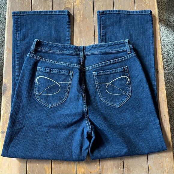 Chico’s Platinum Dark Wash 5 Pocket Jeans - Picture 5 of 7